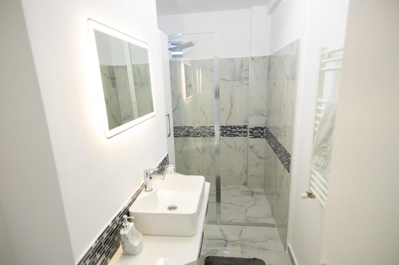White Apartment Timişoara
