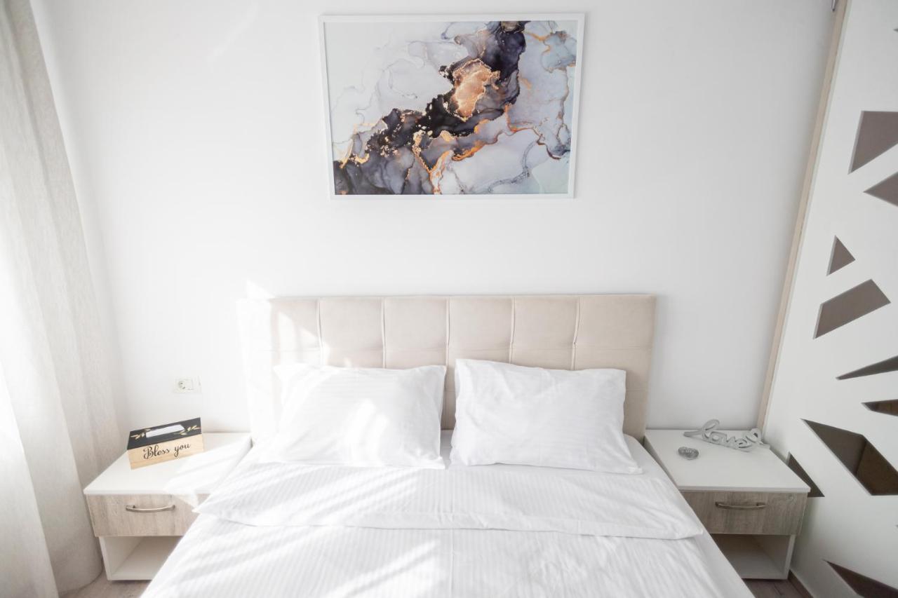 Apartment White